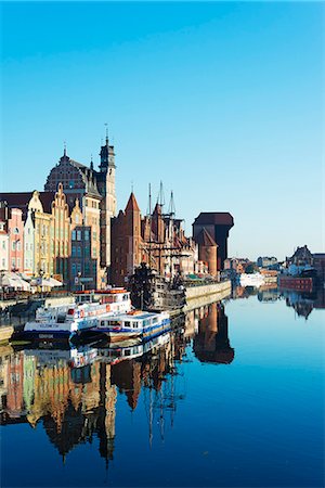 simsearch:862-07690634,k - Europe, Poland, Gdansk, canal side houses Fotografie stock - Rights-Managed, Codice: 862-07690634