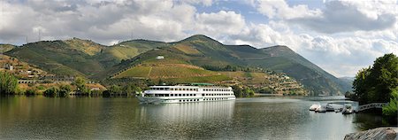 simsearch:862-05998856,k - An hotel-ship at the Douro river. Portugal Stock Photo - Rights-Managed, Code: 862-07690680