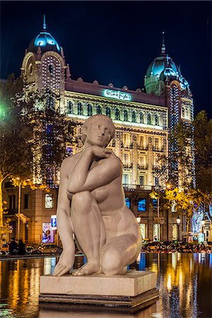 spain barcelona city - Night view of La Diosa marble sculpture, Plaza Catalunya, Barcelona, Catalonia, Spain Stock Photo - Rights-Managed, Code: 862-07690855