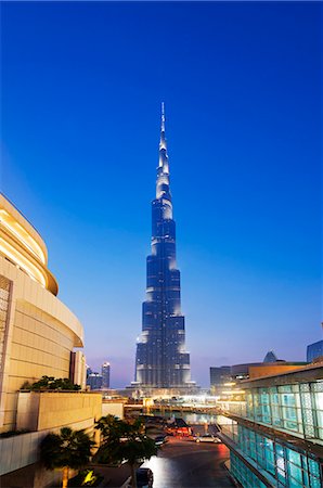 skyline at night - Middle East, United Arab Emirates, Dubai, Burj Khalifa, tallest tower in the world at 818m Stock Photo - Rights-Managed, Code: 862-07690910