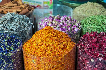 Colorful spices, Spice Souk, Deira, Dubai, United Arab Emirates Photographie de stock - Rights-Managed, Code: 862-07690939