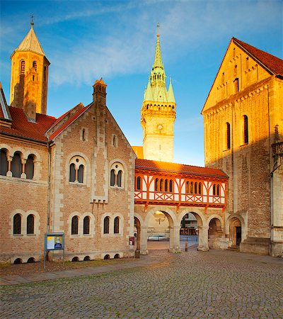 simsearch:862-03710381,k - Germany, Lower Saxony, Braunschweig. Old Town Square. Stock Photo - Rights-Managed, Code: 862-07909855