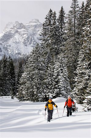 simsearch:862-07910100,k - Snowshoeing, Hochpustertal Valley, Dolomites, South Tyrol, Italy MR Fotografie stock - Rights-Managed, Codice: 862-07910058
