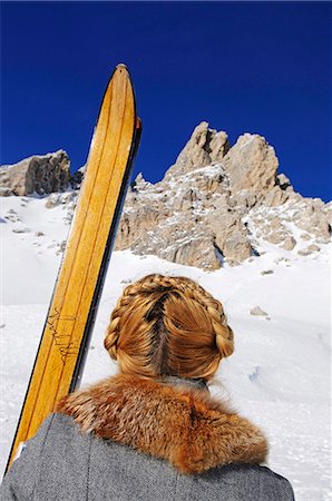 simsearch:862-07910100,k - Historic Skier, Sella Ronda, Groeden, South Tyrol, Italy MR Fotografie stock - Rights-Managed, Codice: 862-07910071