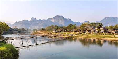 simsearch:862-07910914,k - Laos, Vang Vieng. Town and Nam Song river at sunrise Photographie de stock - Rights-Managed, Code: 862-07910238
