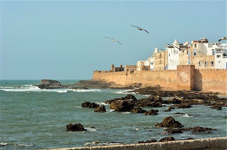 The walled city of Essaouira facing the vast Atlantic Ocean. Morocco Stock Photo - Rights-Managed, Code: 862-07910307