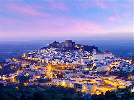 simsearch:862-07910483,k - Portugal, Alentejo, Castelo de vide, overview at dusk Photographie de stock - Rights-Managed, Code: 862-07910455