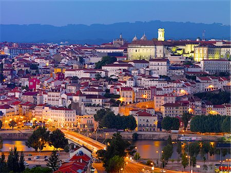 simsearch:862-07910483,k - Portugal, Coimbra, Overview at dusk(MR) Photographie de stock - Rights-Managed, Code: 862-07910462