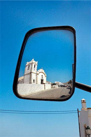 simsearch:862-07910648,k - Church reflected in wing mirror, Vila do Bispo, Costa Vicentina, Algarve, Portugal Photographie de stock - Rights-Managed, Code: 862-07910615