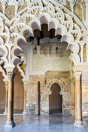 Interior view of the Aljaferia Palace, Zaragoza, Aragon, Spain Stock Photo - Rights-Managed, Code: 862-07910715