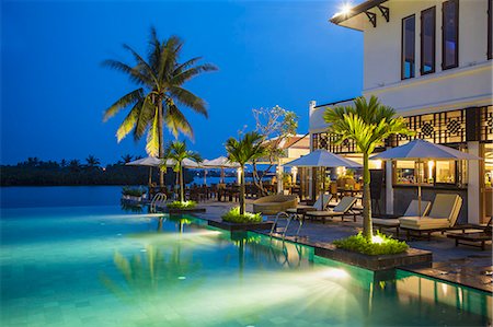 destino turistico - Swimming pool at Hoi An Beach Resort, Cua Dai beach, Hoi An, Quang Ham, Vietnam Foto de stock - Con derechos protegidos, Código: 862-07911096