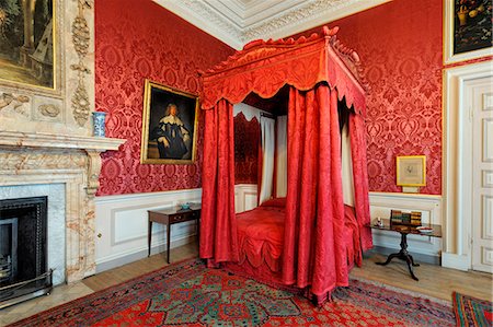 four poster bed - Europe, England, Derbyshire, Sudbury, Sudbury Hall Foto de stock - Con derechos protegidos, Código: 862-08090124