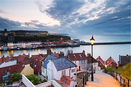 United Kingdom, England, North Yorkshire, Whitby. The harbour and 199 Steps. Photographie de stock - Rights-Managed, Code: 862-08090129