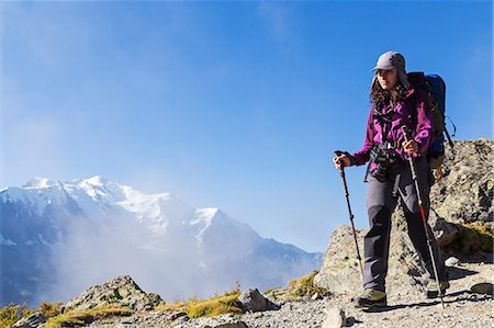 savoie - Europe, France, Haute Savoie, Rhone Alps, Chamonix, hiker above Chamonix valley (MR) Stockbilder - Lizenzpflichtiges, Bildnummer: 862-08090206