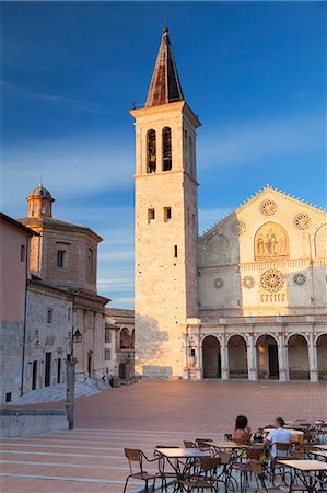 Duomo (Cathedral) in Piazza del Duomo, Spoleto, Umbria, Italy Stock Photo - Rights-Managed, Code: 862-08090343