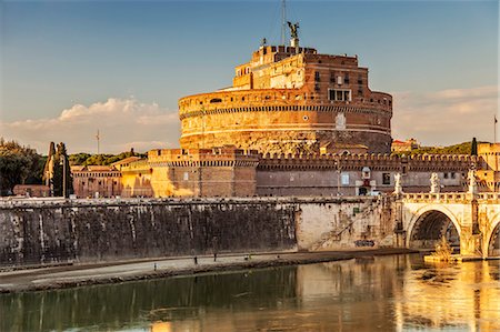simsearch:862-05998037,k - Castel Sant'Angelo, The Mausoleum of Hadrian, and the Ponte St. Angelo at sunset,  Ponte, Rome, Lazio, Italy. Stock Photo - Rights-Managed, Code: 862-08090472