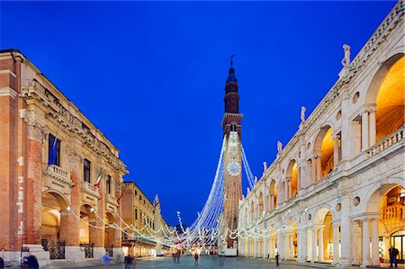 simsearch:862-07690569,k - Europe, Italy, Veneto, Vicenza, Christmas decorations in Piazza Signori, clock tower on the Basilica Palladiana, Unesco World Heritage Site Photographie de stock - Rights-Managed, Code: 862-08090546