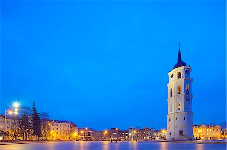 Europe, Baltic states, Lithuania, Vilnius, Varpine - St. Stanislaus Cathedral bell tower, in Cathedral Square, Unesco Foto de stock - Con derechos protegidos, Código: 862-08090895