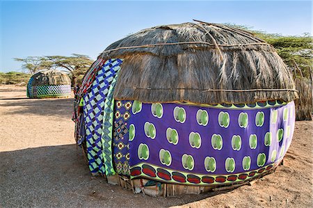 Kenya, Marsabit County, Kalacha. Semi-permanent dome-shaped homes of the Gabbra at Kalacha. Fotografie stock - Rights-Managed, Codice: 862-08090891