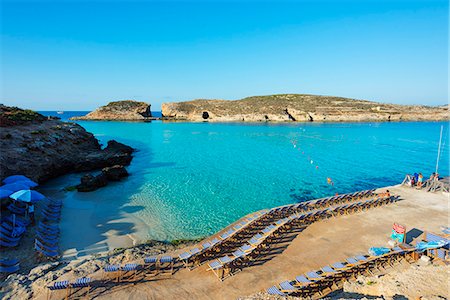 Mediterranean Europe, Malta, Comino island, Blue Lagoon, empty deck chairs Stockbilder - Lizenzpflichtiges, Bildnummer: 862-08090908