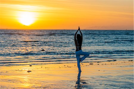 South East Asia, Philippines, The Visayas, Cebu, Bantayan Island, Sugar Beach, girl doing yoga (MR) Stock Photo - Rights-Managed, Code: 862-08090997