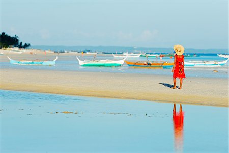 filipino (lugares y cosas) - South East Asia, Philippines, The Visayas, Cebu, Bantayan Island, girl on Paradise Beach (MR) Foto de stock - Con derechos protegidos, Código: 862-08091012