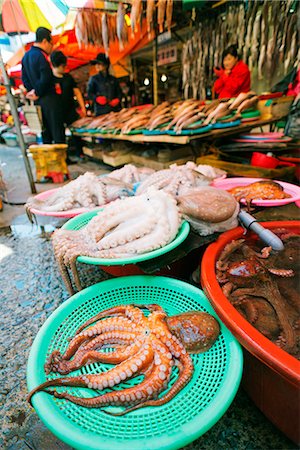 selling fish - Asia, Republic of Korea, South Korea, Busan, Jagalchi fish market Foto de stock - Con derechos protegidos, Código: 862-08091101