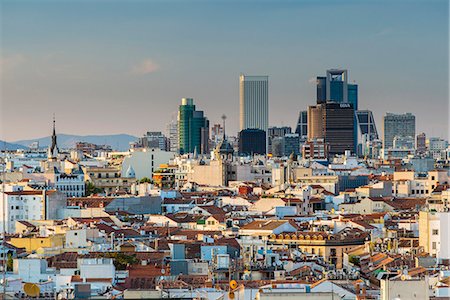 City skyline at sunset with modern financial center behind, Madrid, Comunidad de Madrid, Spain Stock Photo - Rights-Managed, Code: 862-08091154