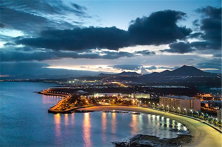 simsearch:862-08091194,k - View from Grand Hotel, Arrecife, Lanzarote, Canary Islands, Spain Foto de stock - Con derechos protegidos, Código: 862-08091209