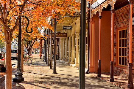 florida - USA, Florida, Escambia County, Pensacola, Sidewalk of historic Downtown in fall Stock Photo - Rights-Managed, Code: 862-08091496