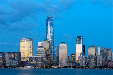 perfil de la ciudad - USA, New York, Manhattan, Hudson river with lower Manhattan and one world trade center seen from New Jersey Foto de stock - Con derechos protegidos, Código: 862-08091544