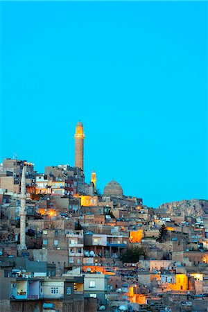 simsearch:862-08719918,k - Turkey, Eastern Anatolia, Mardin, hilltop mosque Photographie de stock - Rights-Managed, Code: 862-08274008