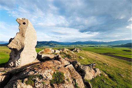 préhistorique - Eurasia, Caucasus region, Armenia, Syunik province, Karahunj Zorats Karer, prehistoric archaeological 'stonehenge' site Photographie de stock - Rights-Managed, Code: 862-08272884