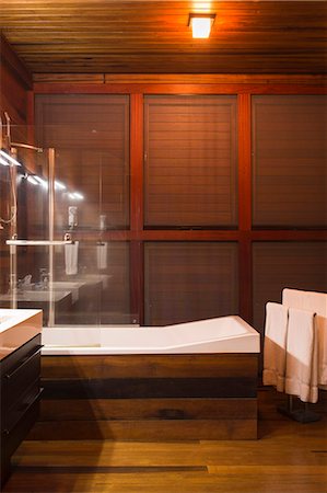 simsearch:862-08273000,k - Dominica, St John Parish, Portsmouth. The bathroom of a Zing Zing Villa at Secret Bay. Foto de stock - Con derechos protegidos, Código: 862-08272992