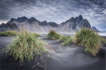 Iceland, Vestrahorn mount and black sand beach in foreground, near Vik Stockbilder - Lizenzpflichtiges, Bildnummer: 862-08273220