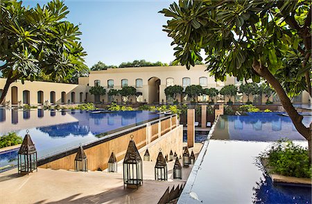 simsearch:862-08273265,k - India, Delhi, Gurgaon.  The 5 star Trident Gurgaon Hotel on the outskirts of Delhi. Foto de stock - Con derechos protegidos, Código: 862-08273264