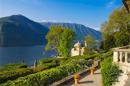 simsearch:841-06448496,k - Villa Carlotta, Tremezzo, Como lake, Lombardy, Italy.  Details of the villa's garden in bloom. Stock Photo - Rights-Managed, Code: 862-08273344