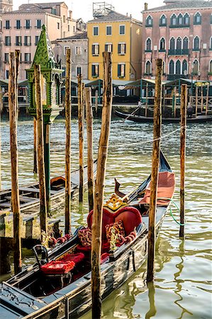 docked gondola buildings - Gondola on a canal in Venice, Italy Stock Photo - Rights-Managed, Code: 862-08273376