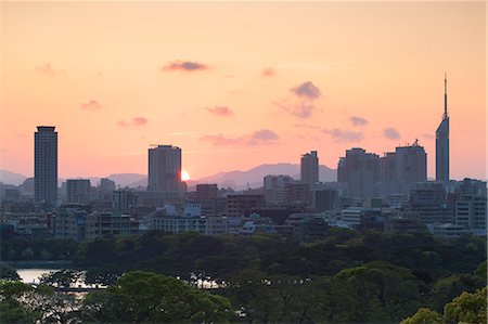 simsearch:862-08090644,k - Coastal area skyline at sunset, Fukuoka, Kyushu, Japan Foto de stock - Con derechos protegidos, Código: 862-08273494