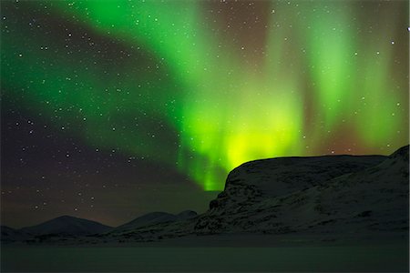 Arctic Circle, Lapland, Scandinavia, Sweden, Abisko National Park, aurora borealis northern lights on Kungsleden (Kings Trail) Photographie de stock - Rights-Managed, Code: 862-08273857