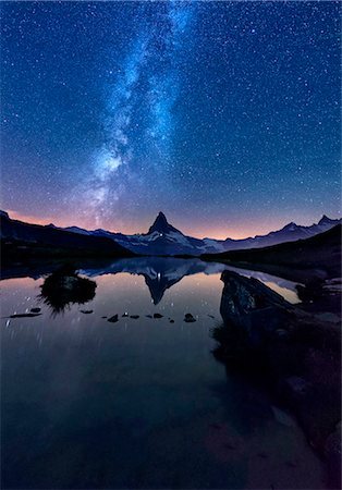 simsearch:862-08698906,k - Mount Matterhorn, Stellisee, Zermatt, Switzerland Photographie de stock - Rights-Managed, Code: 862-08698903