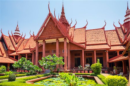 simsearch:862-07909508,k - Central courtyard of National Museum of Cambodia, Phnom Penh, Cambodia Foto de stock - Direito Controlado, Número: 862-08698924