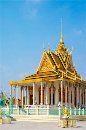 silver pagoda - The Silver Pagoda (Wat Preah Keo Morakot), Royal Palace, Phnom Penh, Cambodia Stock Photo - Rights-Managed, Code: 862-08698923