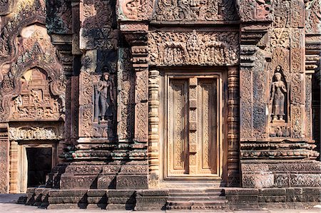 Asia, Cambodia, Siem Reap, Angkor, Banteay Srei Hindu temples famous for their elaborate carving Stockbilder - Lizenzpflichtiges, Bildnummer: 862-08698956