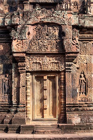 Asia, Cambodia, Siem Reap, Angkor, Banteay Srei Hindu temples famous for their elaborate carving Stockbilder - Lizenzpflichtiges, Bildnummer: 862-08698957