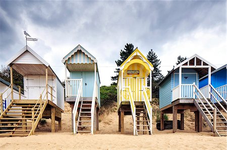 England, Norfolk, Wells next the sea. Beach huts at Holkham. Photographie de stock - Rights-Managed, Code: 862-08699238