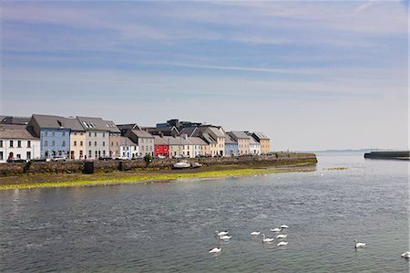 europäische union - Galway, Ireland. Multicoloured houses by the harbour. Stockbilder - Lizenzpflichtiges, Bildnummer: 862-08699357