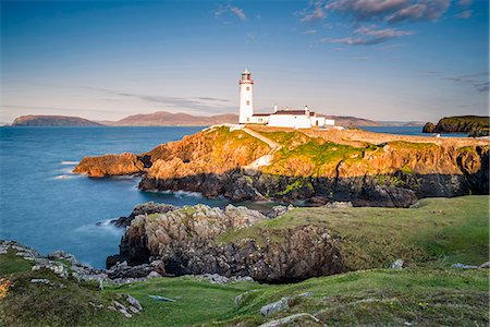 simsearch:879-09033333,k - Fanad Head (Fánaid) lighthouse, County Donegal, Ulster region, Ireland, Europe. Lighthouse and its cove at sunset. Stock Photo - Rights-Managed, Code: 862-08699385