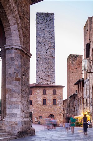 Italy, Italia. Tuscany, Toscana. Siena district, Val d'Elsa, San Gimignano. Photographie de stock - Rights-Managed, Code: 862-08699536
