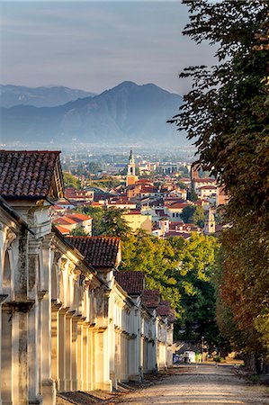 Italy, Italia. Veneto. Vicenza. Monte Berico Sanctuary, the Scalette is a 192 steps staircase to the sanctuary Photographie de stock - Rights-Managed, Code: 862-08699551